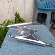 SKATEBOARD TRUCK INDEPENDENT 144 HOLLOW SECOND