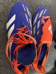 Adidas Predator 足球鞋