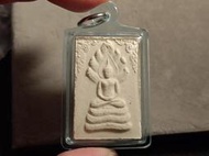 泰國佛牌~2537~燒哈七龍佛~瓦卡姜基金會~龍婆坤~龍婆瑞~龍婆培~等聯合加持~僧王提供部分聖料~獨立編號3104
