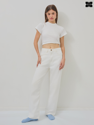 HEARTEYES - LOW-WAIST BUCKLE JEANS - OFF WHITE | กางเกงยีนส์เอวต่ำ กางเกงยีนส์ขายาว สีขาวครีม