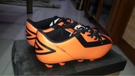 Sepatu Bola Umbro New