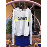 PRELOVED HNM NASA H&M HM SWEETSHIRT NASA SWEATER HNM NASA SHIRT HNM SWEATER H&M NASA PRELOVED HNM NA