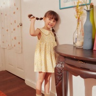 lookbookpetite bee dress yellow tiny flower เดรสเด็ก แขนกุด สีเหลือง ลายดอก