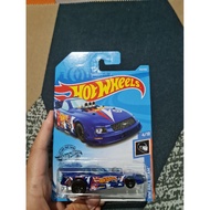 HOTWHEELS Hot Wheels mustang funny car. olos 442 w 30