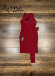 ป้าย Aurora เดรสสีสวย เรียบหรู ผ้าหนานุ่มทุกการสัมผัส งานมีเทคเจอร์ในตัว มีดีเทลแต่งกระจุกกระจิกแต่ง