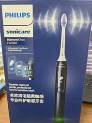 Philips Sonicare DiamondClean Essential 跟三支原裝刷頭