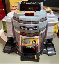 Tomica 變型警察局