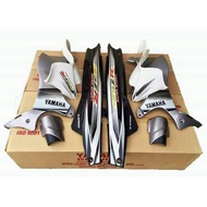 YAMAHA 125Z / 125ZR (100% ORIGINAL HLY ) COVER SET SILVER ROBOT