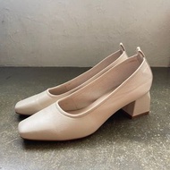 8成新 Chuan shoes 超纖軟皮好走粗跟鞋 米白 24.5