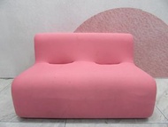 台北二手家具 推薦 ★【iLoom 怡倫家居】 沙發 兒童沙發 布面 粉 兒童 沙發 新北 桃園 二手傢具【避風港】