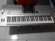 Keyboard Yamaha PSR 910 bekas