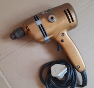 Black & Decker (not  makita bosch)古董電鑽, 英國製造,  全金屬機身, 操作全正常.旺角地鐵交收
