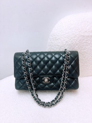 (尖沙咀門市💖) Chanel classic flap medium cf 25 (black caviar/ silver)黑銀中號翻蓋包