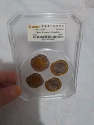 一套香港奧門紀念幣，售價350