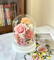 癒心花藝| | 情人節花禮| 暖粉心語永生花拍拍燈玻璃罩