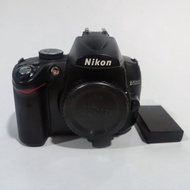 NIKON D5000 - 3 - DX-FORMAT  DSLR CAMERA - NO CHARGER (USED)