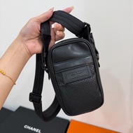 Bottega Veneta 黑色 手機袋 手機包 相機包 斜背包 肩背包 側背包 小廢包 腰包 胸包 胸口包