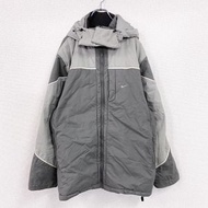 古著2000年代Nike登山羽絨服，復古款，附襯墊，灰色，XL碼