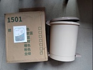 全新腳踏垃圾桶 ，雙層桶易清潔，送一卷垃圾袋