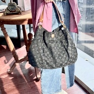 LV黑灰牛仔布老花壓紋肩背包