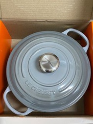 Le Creuset 24cm round mist grey