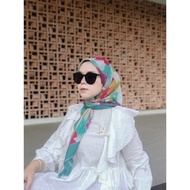 Baniescoop adeline green square hijab/