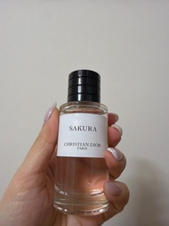 Dior Sakura 香水