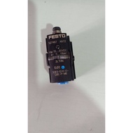 FESTO SDE5-D10-O-Q6E-P-M8 Pressure Sensor 527467 Ready Stock