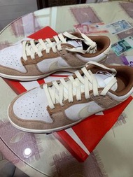 Nike dunk low curry