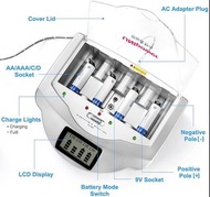 通用智能電池充電器兼容 AA、AAA、C、D、9V Ni-MH Ni-CD 可充電電池和鹼性電池  Universal Smarter Battery Charger Compatible for AA, AAA, C, D, 9V Ni-MH Ni-CD Rechargeable Batteries and ALKALINE BATTERIES