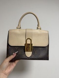 LV Monogram Lockme 手袋