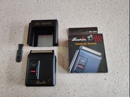 Traveler Shaver (with Mirror & Brush. Operated by 2 pcs of AA Batteries)旅遊鬚刨 (含鏡和掃，用2枚AA電芯)