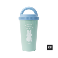 Moshi Moshi แก้วน้ำพลาสติกพิมพ์ลายน่ารัก มีฝาปิดพร้อมหูหิ้ว ขนาด 1000 ml. รุ่น 7100053049-53052