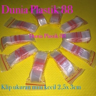 Contents: 100 sheets of KLIP plastic 2.5x3CM mini small clip gold seal ziplock plastic clip smallest