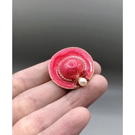 Enamel hat brooch with 1 Akoya 4.4mm piece selected from Japan