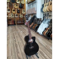 Gitar akustik model Yamaha Apx500II