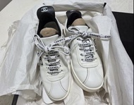 Chanel White Black Classic Sneakers / Chanel 黑白色 波鞋
