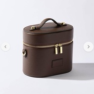 Readystock Etoile Oval Toiletery Case