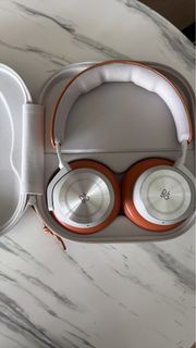 Bang & Olufsen Beoplay HX with Case