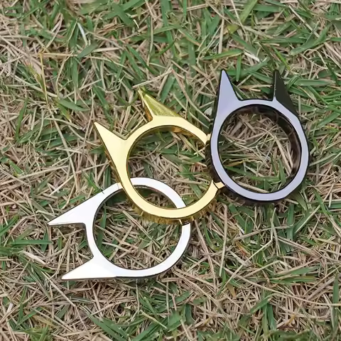 Women Men Cute Cat Ear Rings Self Defense Rings Metal Knuckle Window Breaker Escorts Attack Rings Un