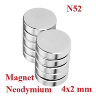 This Neodymium Magnet comes with a round shape of a 4x2mm.
