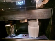 Miele 嵌入式全自動咖啡機 CVA 6401 9800頂級豪宅家電 品味優質生活 少用保養良好 $9300 GAGGENAU Siemens Miele