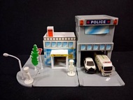 二手 絶版 Takara Tomy Tomica Police Station  日本超迷你中央警察局場景 (全部售$120）