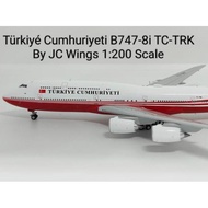 Turkiye Cumhuryati B747-8i TC-TRK By JC Wings 1:400 Scale