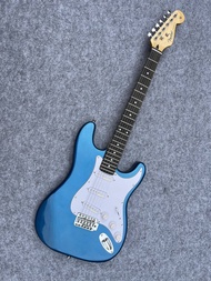 Fender Stratocaster กีตาร์โลหะไฟฟ้าสีน้ำเงินปิ๊ก SSS กีตาร์มืออาชีพ