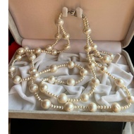 Comes with a velvet box, a double pearl necklace mixed with 3.3 mm small beads, 11 mm to 1 1.8 mm, 5