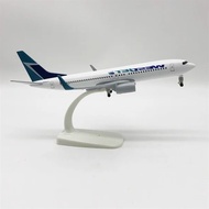 Mô hình máy bay B737 bằng kim loại có đế tháo rời kèm bánh xe