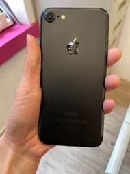 二手  iPhone 7 128GB 電池76% 霧黑色 功能正常 附贈保護殼 充電線 備用機 料件機 小孩老人用