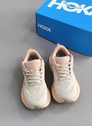 HOKA ONE ONE Bondi 8 跑步鞋 流沙色