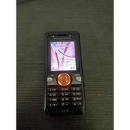 sony-erisson-use-phone~k618i